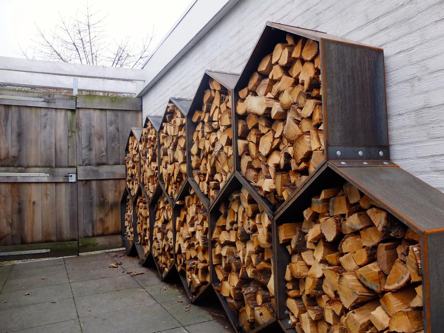 Как построить навес для дров – последовательность строительства своими руками